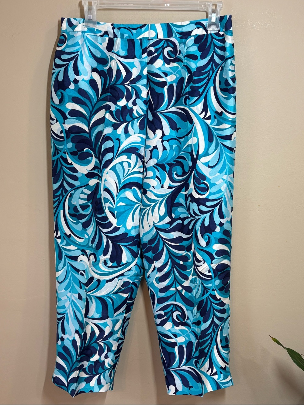 Josephine Chaus Vintage Turquoise & Navy Swirl Silk Cropped Pants